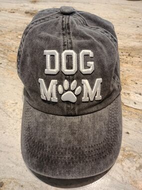 Dog Mom Embroidered Baseball Cap - Gray